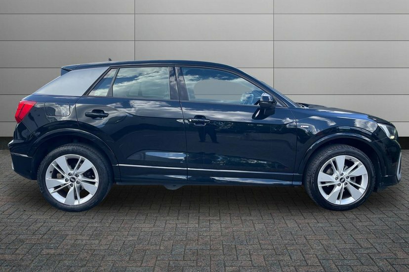 Audi Q2 1.5 Tfsi Cod 35 S Line Suv S Tronic 15 LO70KUC Black #4