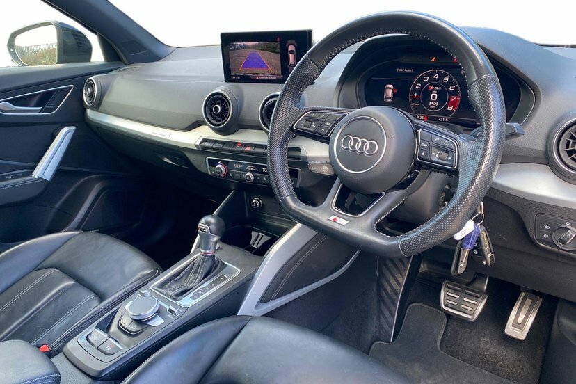 Audi SQ2 2.0 Tfsi Black Edition Suv S Tronic Qua Black #6