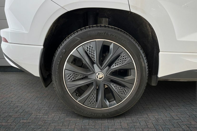 Skoda Karoq Karoq Sportline 1.5 Tsi 150 Ps Dsg AP72BVF White #5