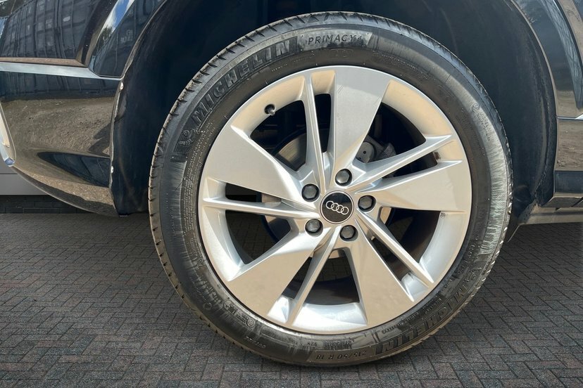 Audi Q2 1.5 Tfsi Cod 35 S Line Suv S Tronic Te Black #4