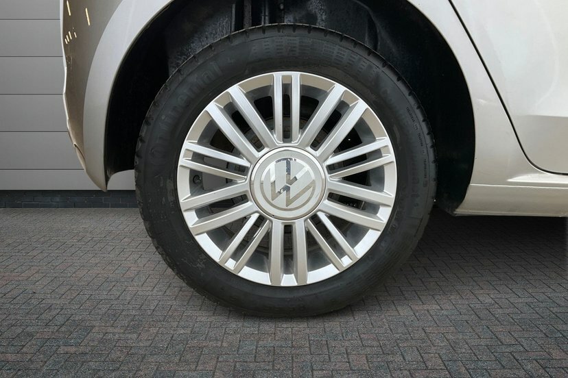 Volkswagen Up 1.0 Up Hatchback 65 Ps AP23DJU Silver #5