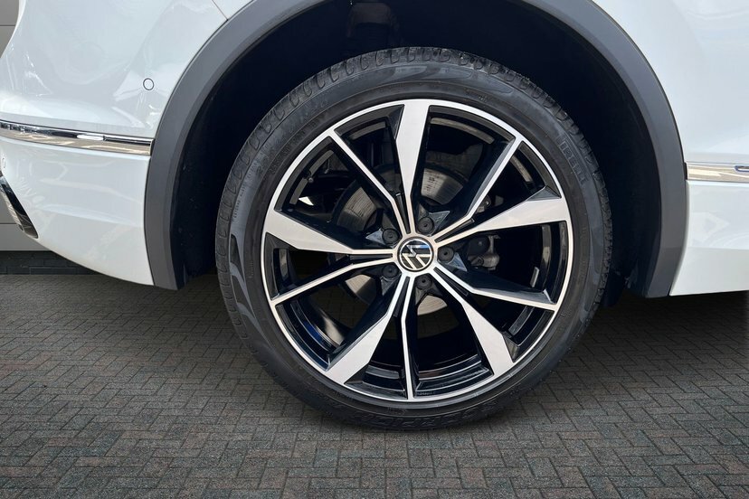 Volkswagen Tiguan 1.5 Tsi R-line Suv Dsg 150 Ps GK23MGV White #5