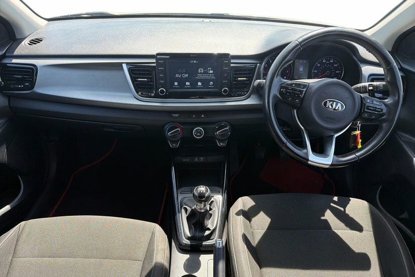 Kia RIO 1.25 2 Hatchback 83 Bhp LB18HJJ White #6