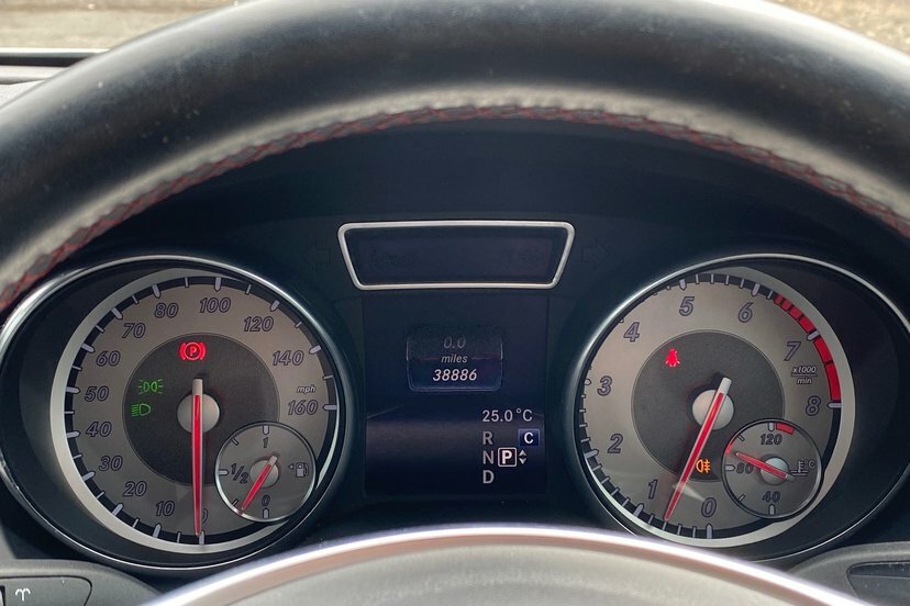 Mercedes-Benz GLA Class Gla250 Amg Line White #6