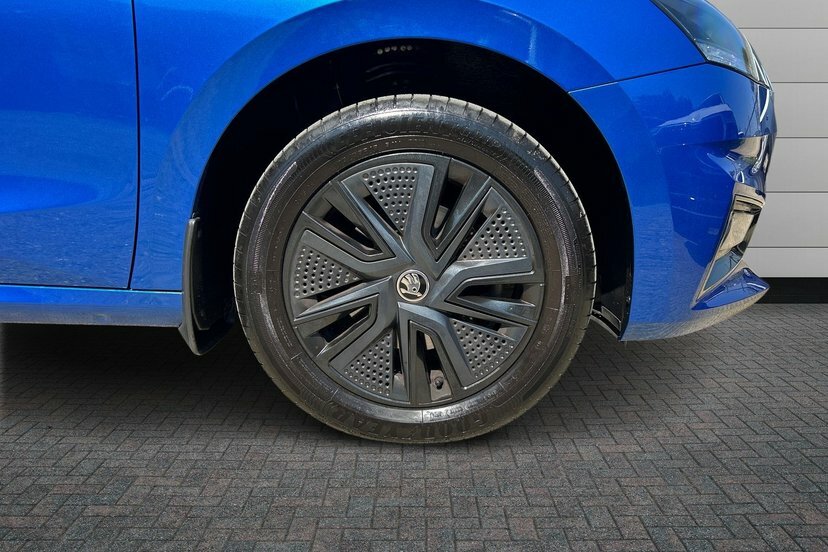 Skoda Fabia 1.0 Tsi Colour Edition Hatchback EJ24TRZ Blue #5