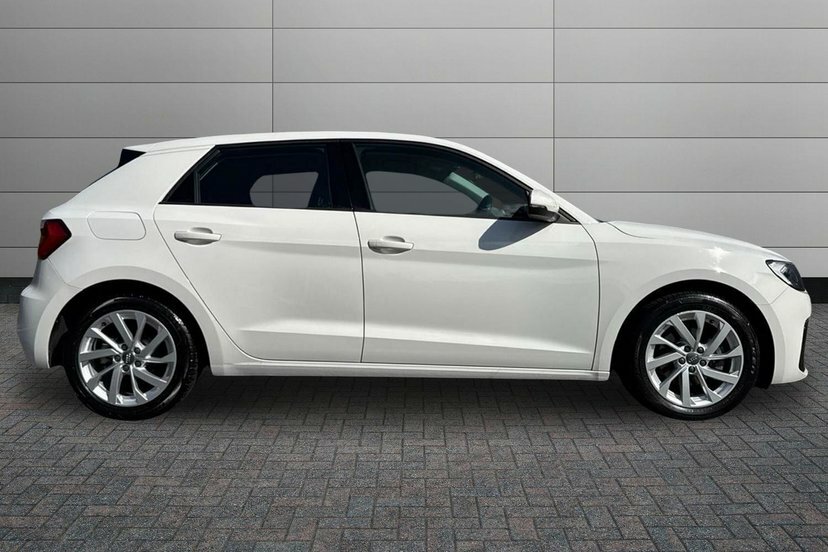 Audi A1 1.5 Tfsi 35 Sport Sportback S Tronic 1 EY71WJV White #4