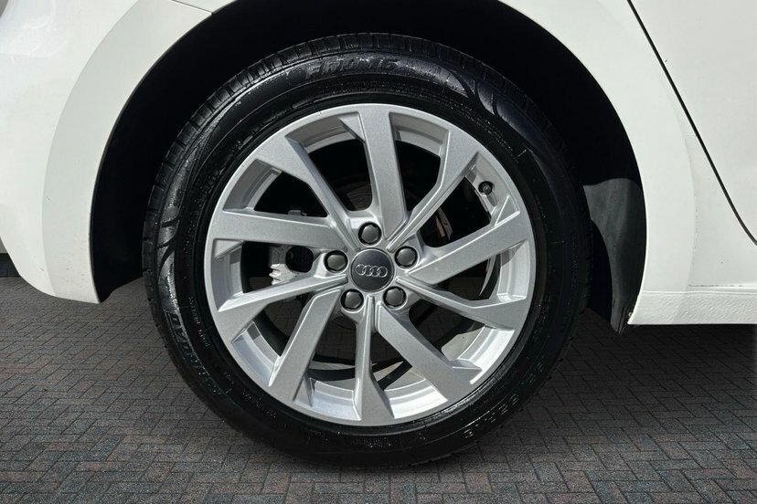 Audi A1 1.5 Tfsi 35 Sport Sportback S Tronic 1 EY71WJV White #5