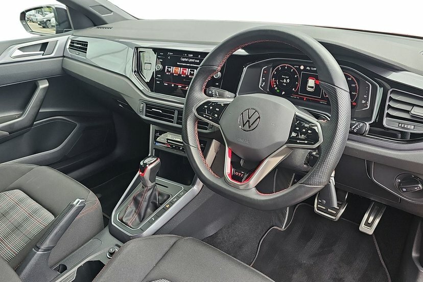 Volkswagen Polo 2.0 Tsi Gti Hatchback Dsg 207 Ps Black #6