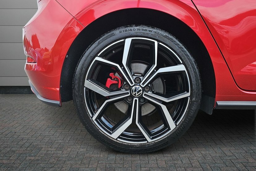 Volkswagen Polo 2.0 Tsi Gti Hatchback Dsg 207 Ps Black #5