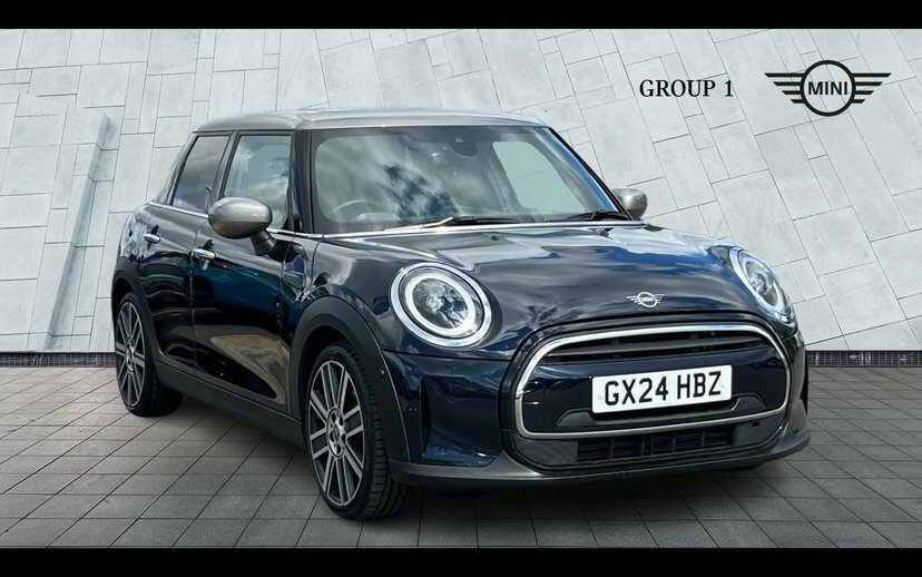 Mini Hatch 5-Door Hatch Cooper Exclusive Black