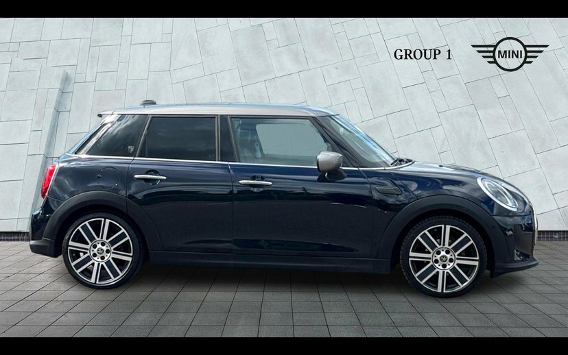 Mini Hatch 5-Door Hatch Cooper Exclusive GX24HBZ Black #3