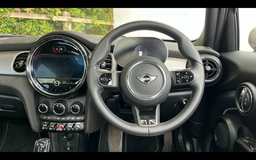 Mini Hatch 5-Door Hatch Cooper Exclusive GX24HBZ Black #5