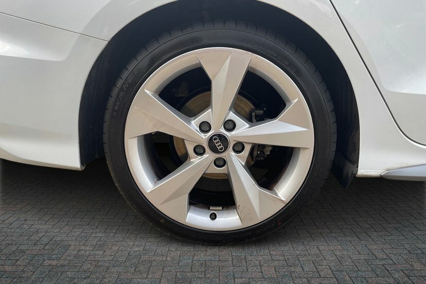 Audi A3 1.5 Tfsi 35 S Line Saloon S Tronic 150 EK23XAD White #5