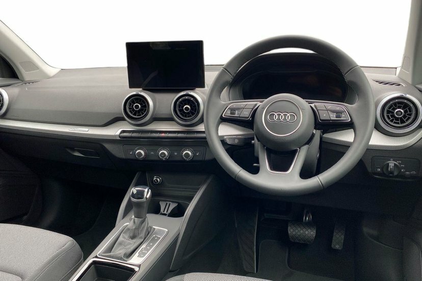 Audi Q2 1.5 Tfsi Cod 35 Sport Suv S Tronic 150 White #6