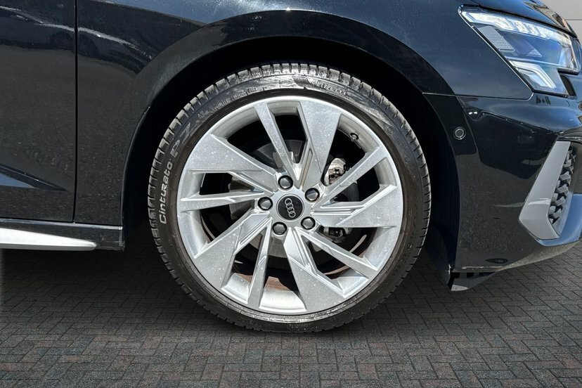 Audi A3 1.5 Tfsi 35 S Line Sportback S Tronic EF23FTO Black #5