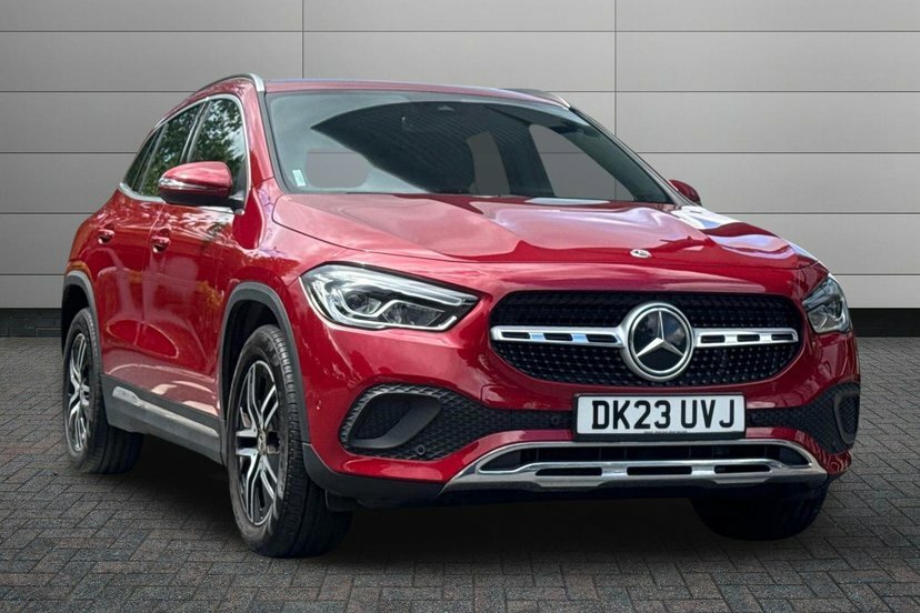Mercedes-Benz GLA Class 1.3 Gla200h Mhev Sport Executive Suv Red