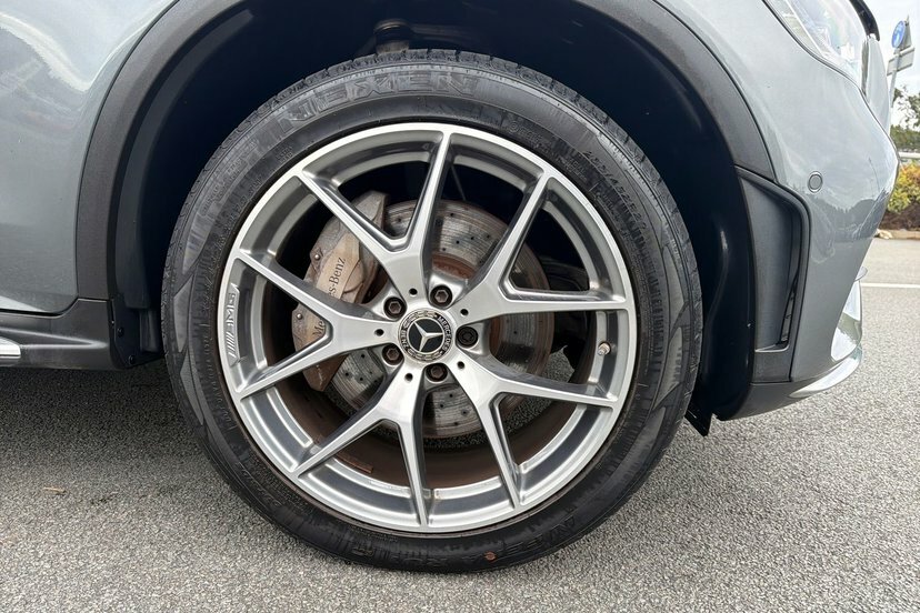 Mercedes-Benz GLC Class Glc300 Amg Line Premium Plus Suv Grey #4