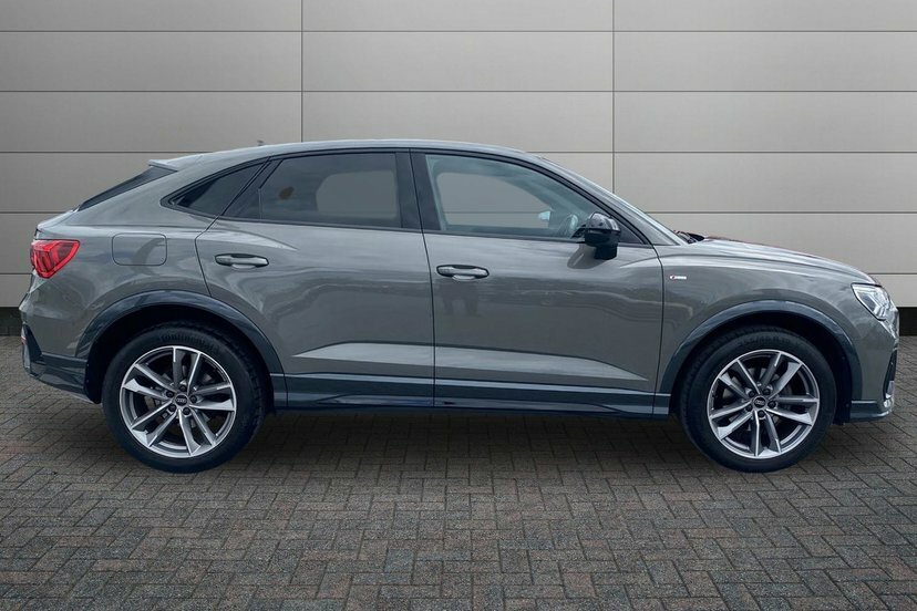 Audi Q3 2.0 Tdi 35 Black Edition Sportback S Tr KW23YHC Grey #4