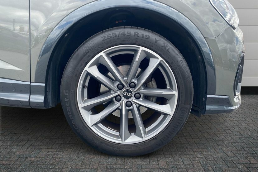 Audi Q3 2.0 Tdi 35 Black Edition Sportback S Tr KW23YHC Grey #5