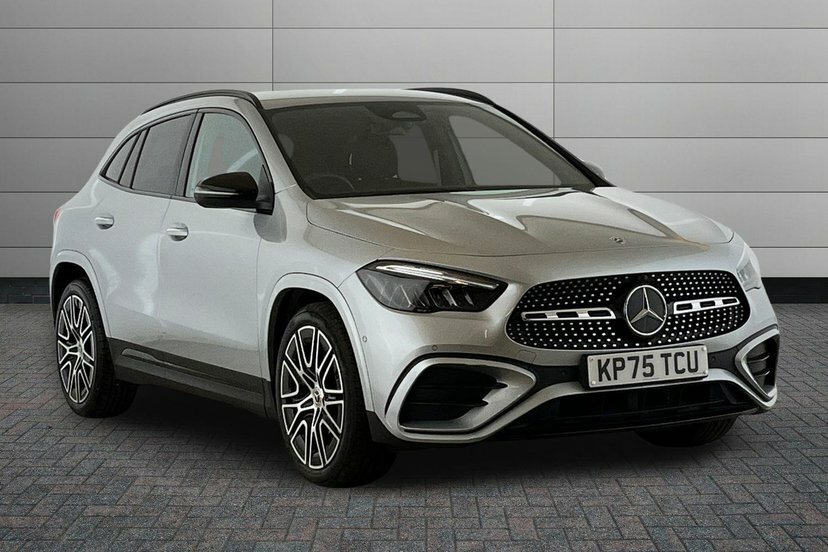 Mercedes-Benz GLA Class Gla 200 Amg Line Premium Silver