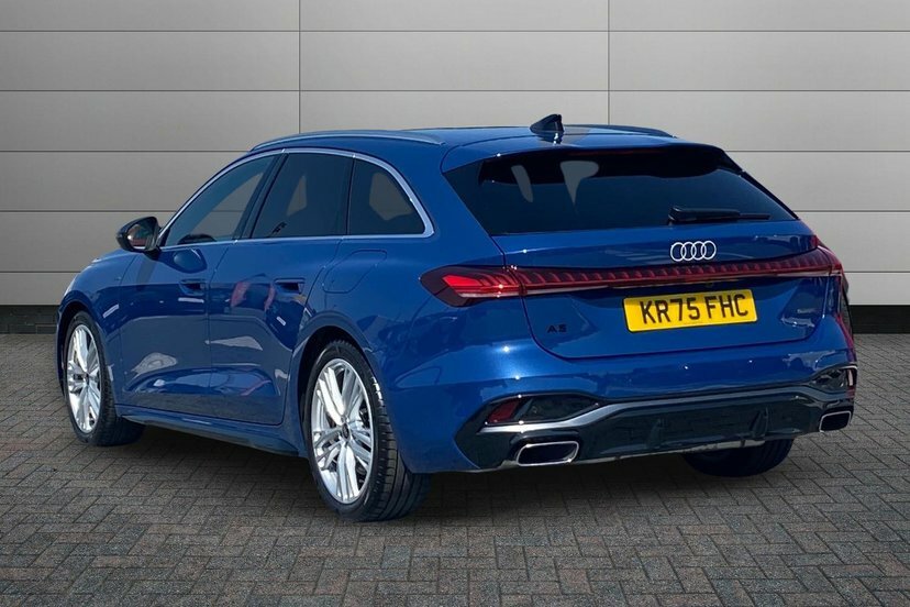 Audi A5 2.0 E-hybrid 25.9Kwh S Line Estate Plug Blue #3