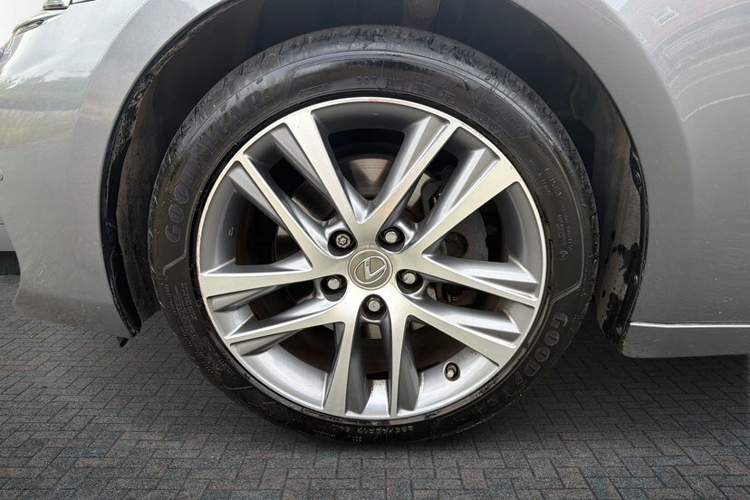 Lexus IS 2.5 300H Saloon Hybrid E-cvt 223 Ps Grey #5