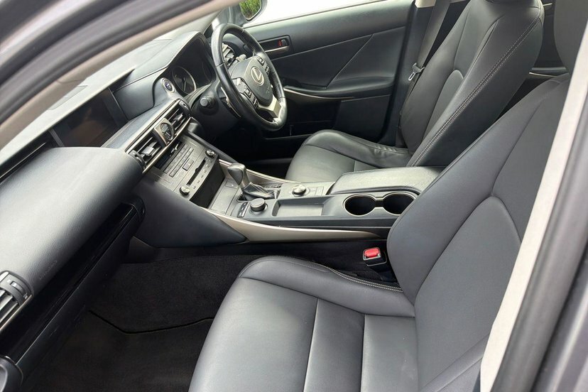 Lexus IS 2.5 300H Saloon Hybrid E-cvt 223 Ps Grey #2
