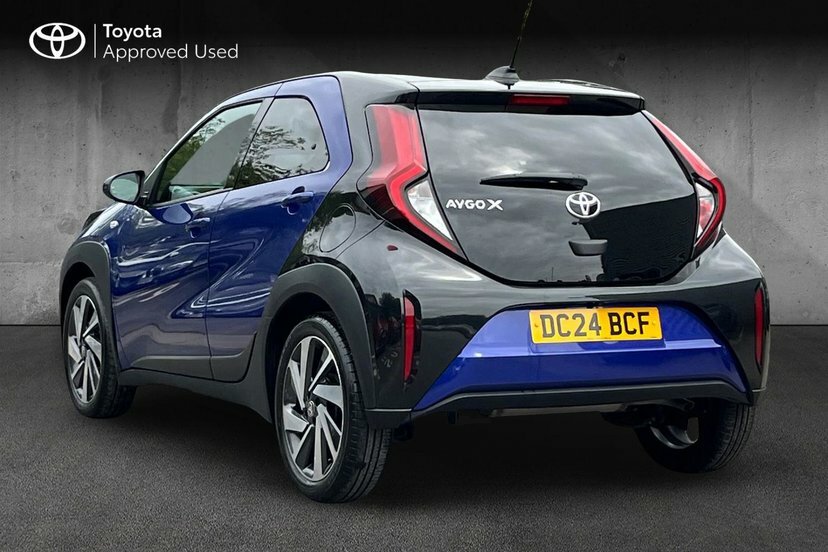 Toyota Aygo X 1.0 Vvt-i Edge Hatchback X-shift 72 Ps Blue #3