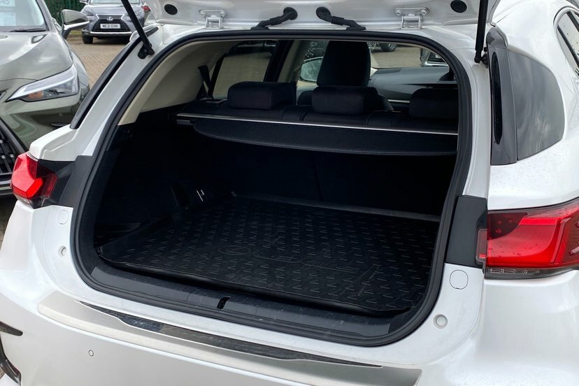 Lexus CT 1.8 200H F Sport E-cvt Euro 6 Ss Hatc... 20 White #15