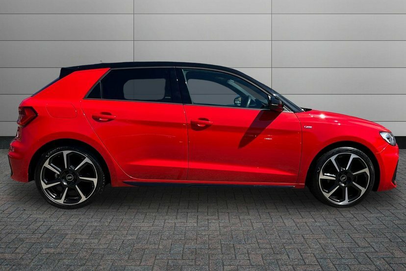 Audi A1 1.0 Tfsi 30 Black Edition Sportback Man EP21GZL Red #4