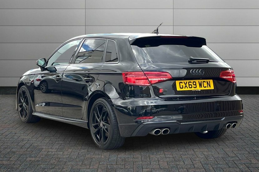 Audi S3 2.0 Tfsi Black Edition Sportback S Tron Black #3
