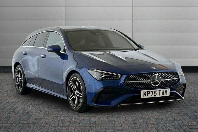 Mercedes-Benz CLA Class Cla 180 Amg Line Executive Shooting Brake Blue