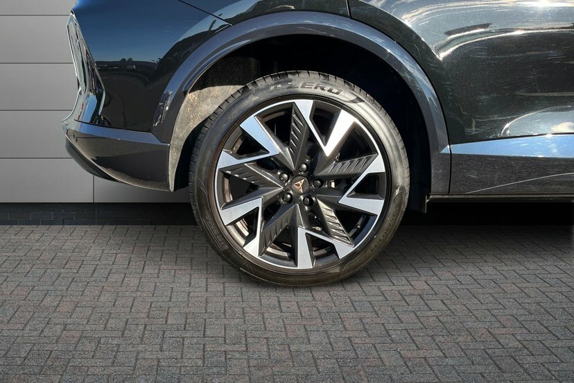 Cupra Formentor 1.5 Etsi V2 Suv Hybrid Dsg 150 Ps Black #5