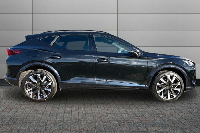 Cupra Formentor 1.5 Etsi V2 Suv Hybrid Dsg 150 Ps Black #4