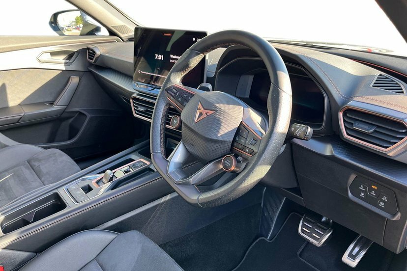 Cupra Formentor 1.5 Etsi V2 Suv Hybrid Dsg 150 Ps Black #6