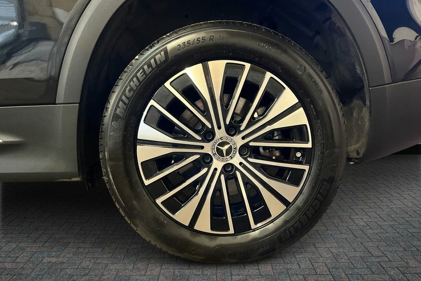 Mercedes-Benz EQB Eqb 250 Sport Executive Black #4