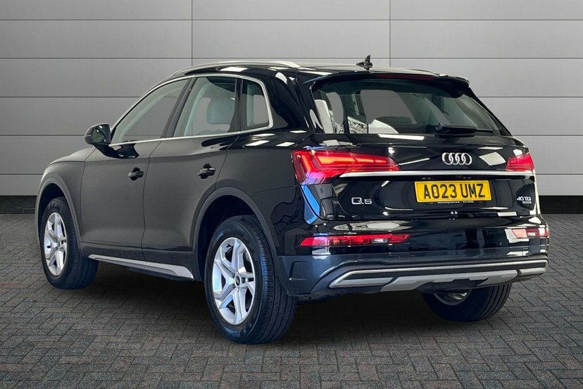 Audi Q5 2.0 Tdi 40 Sport Suv S Tronic Quattro AO23UMZ Black #3
