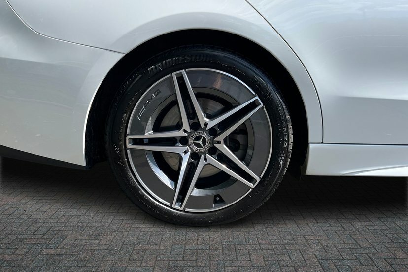 Mercedes-Benz C Class C200 Amg Line Saloon Hybrid G-tronic White #4