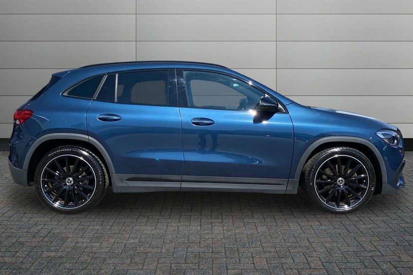 Mercedes-Benz GLA Class Gla200d Amg Line Night Edition Premium Plus Suv Blue #3