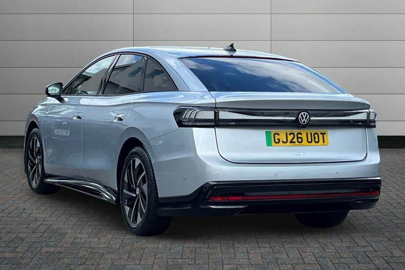 Volkswagen ID.7 Pro S 86Kwh Match Plus Fastback Silver #3