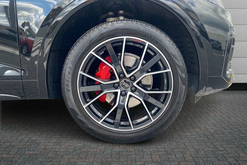 Audi Q5 2.0 Tfsi 45 Edition 1 Sportback S Troni Black #5