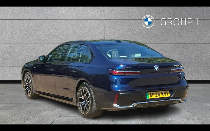 BMW i7 I7 Edrive50 M Sport Blue #2