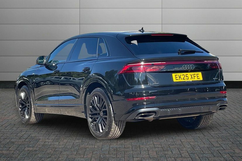 Audi Q8 3.0 Tdi V6 50 Black Edition Suv Tiptron Black #3