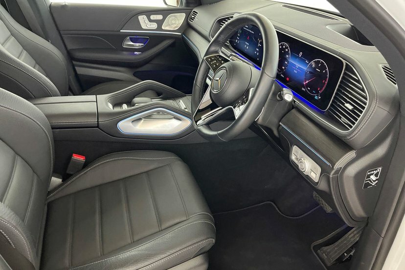 Mercedes-Benz GLE Class Gle 450D 4Matic Amg Line Premium 7 Seats KP75GGV White #5