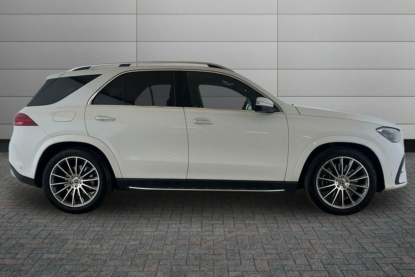 Mercedes-Benz GLE Class Gle 450D 4Matic Amg Line Premium 7 Seats KP75GGV White #3
