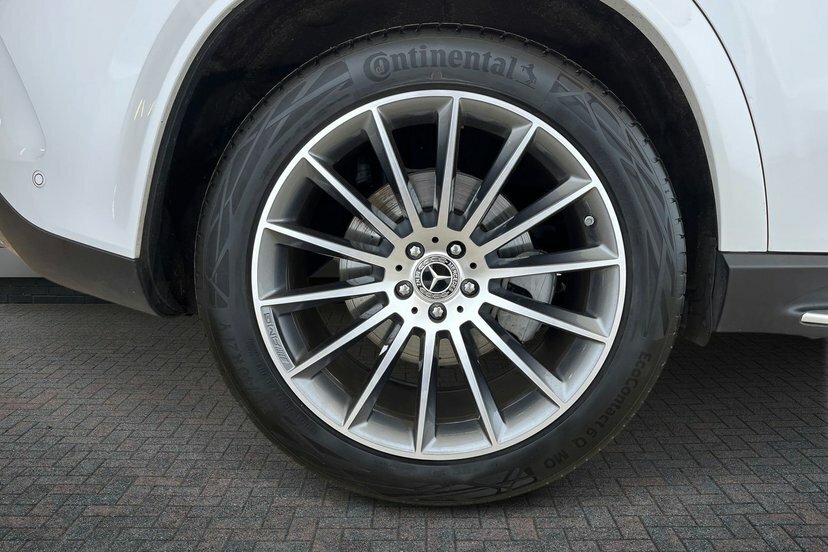 Mercedes-Benz GLE Class Gle 450D 4Matic Amg Line Premium 7 Seats KP75GGV White #4