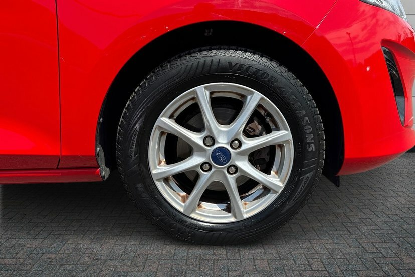 Ford Fiesta 1.1 Ti-vct Zetec Hatchback 85 P DC19HDZ Red #5