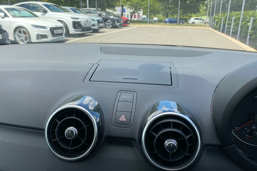 Audi A1 1.4 Tfsi Sport Sportback White #34