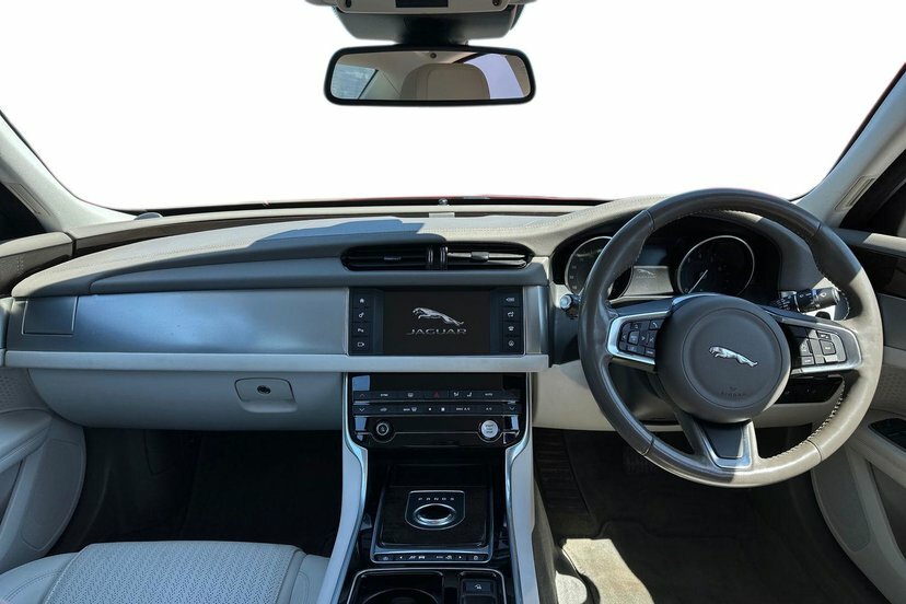 Jaguar XF 2.0I Prestige Saloon 250 Ps Red #6
