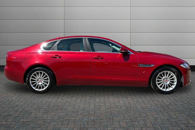 Jaguar XF 2.0I Prestige Saloon 250 Ps Red #4